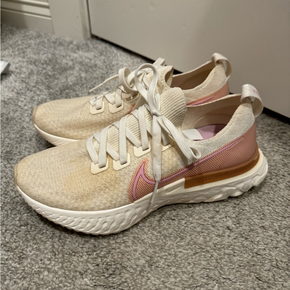 Nike React Infinity- SIZE 9